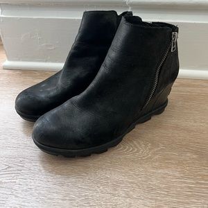 Sorel black wedge bootie. Size 11